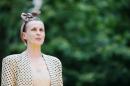 La Reine s ennuie 23 * 5616 x 3744 * (6.34MB)